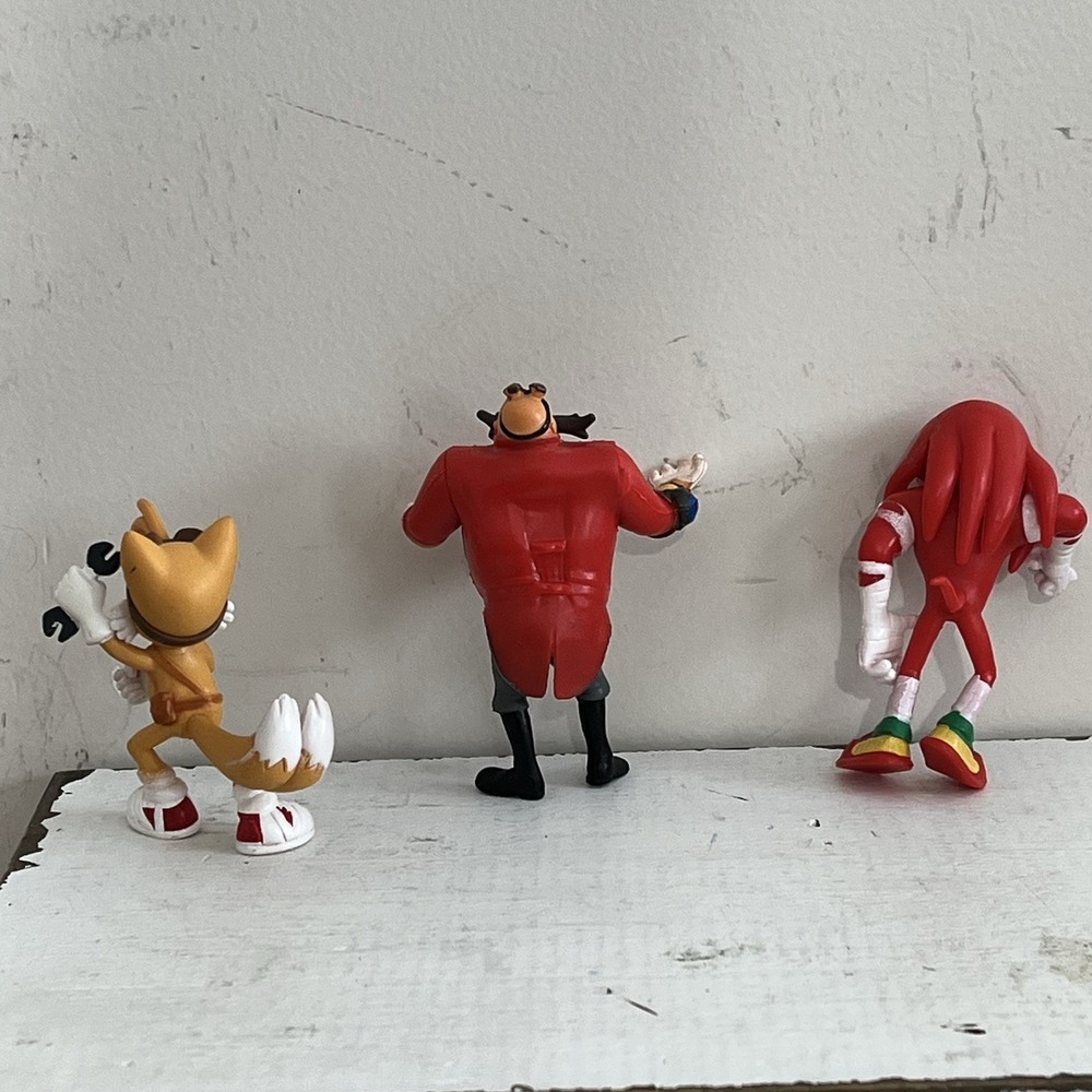 Sega‎ Sonic the Hedgehog Dr. Eggman, Tails & Knuckles 4" Figures Lot Of 3 - Picture 2 of 3